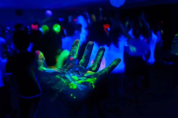 glow in the dark for parties