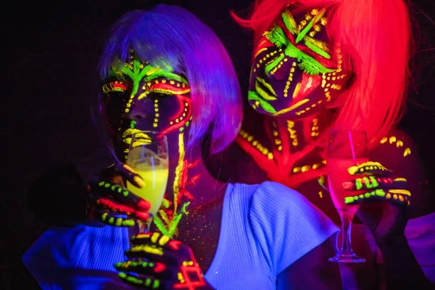 neon glow in the dark party